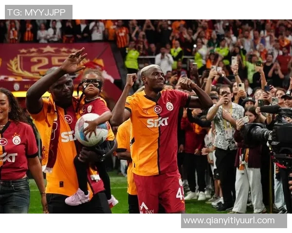 奥斯梅恩国家队比赛受伤将返回加拉塔萨雷进行详细检查